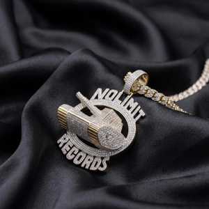 Colgante con Logotipo Personalizado, Plata de Ley 925, Diamante Moissanite VVS, Estilo Hip Hop, Joyería Unisex de Lujo - Product Image 1