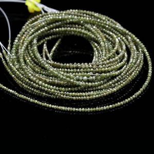 Cuentas Sueltas de Diamante Verde Facetado en Forma de Rondelle de 1.8-2.2 mm, Color Verde Oscuro Natural - Product Image 1