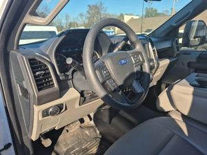 Ford F-250 Super Duty XL SuperCab 4x4 2023 Blanc Propre d'occasion avec toit ouvrant, démarrage à distance, pack remorquage, pack remorque, sièges en cuir - Product Image 5