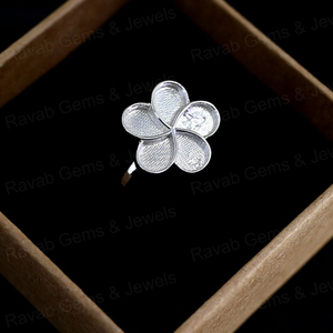 Anneau vide en argent sterling fait main de 15 mm avec motif de fleur tropicale Plumeria, composants de bijoux DIY, sac à lait maternel - Product Image 3