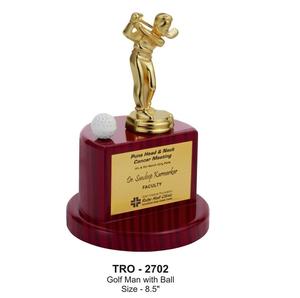 Trofeo de hombre de golf chapado en oro de alta calidad con mini pelota de golf Perfecto para premios Acabado dorado y diseño de campeón a buen precio - Product Image 1