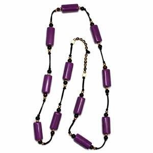 Collar con Colgante de Resina con Forma Geométrica, Cordón de Tela y Cierre Metálico - Product Image 2