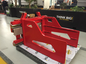 Pinzas para Pacas de Madera Rojas Turcas Premium con Certificación ISO CE, 2 Funciones Hidráulicas, 420-1100 kg, 1000-6000 kg, Nuevas, Venta al por Menor - Product Image 2