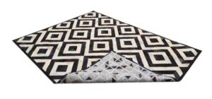 Tapis en patchwork de cuir de vache naturel fait main, noir et blanc, pour intérieurs modernes - Product Image 6