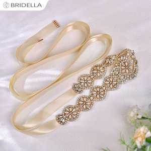 บริเดลลา BS161G เข็มขัดปรับได้สีแชมเปญประดับด้วยพลอยเทียมและมุกสำหรับงานแต่งงานและงานพิธีการ - Product Image 6