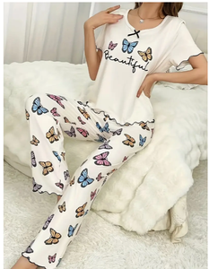 Qualité supérieure Femmes Impression Personnalisée Casual Volants Garniture Salon Ensemble À Manches Courtes Col Rond Haut Pantalon Confortable Coupe Décontractée - Product Image 1