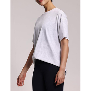 เสื้อยืดสตรีทรงโอเวอร์ไซส์เสื้อยืดแขนสั้นโลโก้แบบออกแบบได้ตามต้องการ - Product Image 3