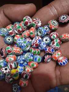 Cuentas de cristal Chevron, cuentas coloridas disponibles para manualidades y decoraciones de nuestra colección de exclusivas - Product Image 3