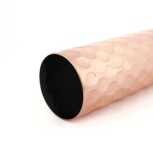 Bouteille d'eau en cuivre martelé de haute qualité pour le yoga et l'Ayurveda Design de logo élégant avec une finition de qualité pour les voyages et les fêtes en Inde - Product Image 2