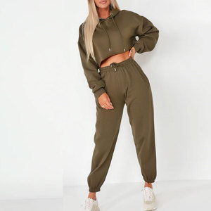 Conjunto de Sudaderas Cortas para Mujer de la Mejor Calidad, Hechas de Algodón, Ligeras y de Talla Grande - Product Image 3