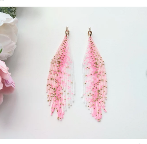 ต่างหูอัมเบร ไม้ตะเข็บอิฐคู่ และต่างหูลูกปัดขอบขอบพู่ - สีทอง - ยาว - Product Image 2