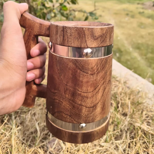 Mug en bois poli fait main moderne pour la maison, le bureau, l'hôtel, écologique, de la meilleure qualité par Crescent Crafts - Product Image 1