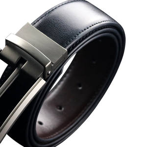 Cinturón de Cuero Vacuno Genuino con Hebilla de Acero Vintage Personalizado para Hombre - Alta Calidad, Duradero, Ecológico, Venta al por Mayor de Fábrica - Product Image 5