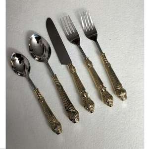 Ensemble de couverts en acier inoxydable de qualité supérieure avec finition super polie miroir pour les fêtes - Design élégant, durable et écologique - Product Image 1