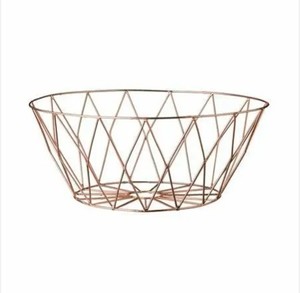 Vente en gros Corbeille carrée moderne en métal grillagé Panier de rangement en plastique pour fruits Aliments Emballage en boîte de style maille carrée - Product Image 6