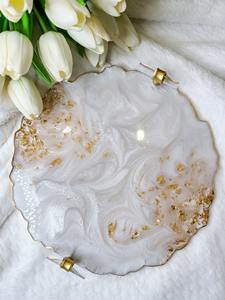 Plateau en résine époxy fabriqué à la main plateau à usage polyvalent abordable pour la maison et le bureau élégant plateau en résine fait main par AALIYAN IMPEX - Product Image 3