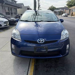 2010 usado To-yo-ta Pri_us Cuatro - Product Image 1