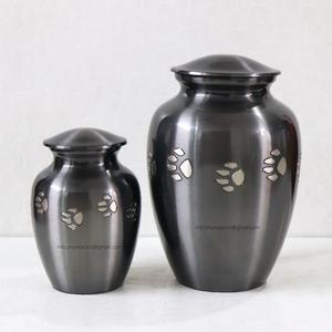 โกศทองเหลืองสำหรับสัตว์เลี้ยงทำมือแกะทำจากทองเหลืองสำหรับขี้เถ้าขี้เถ้าพร้อมโกศแกะสลักมือรูปอุ้งเท้าสัตว์เลี้ยง - Product Image 1