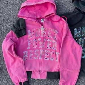 Ensemble de survêtement personnalisé pour homme, style vintage hiver, coupe classique, avec impression sérigraphiée, délavage acide et strass, en molleton à séchage rapide - Product Image 3