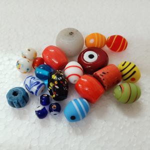 Perles de verre mixtes assorties sur mesure dans des conceptions personnalisées, tailles .. Idéal pour la revente et adapté aux créateurs de bijoux - Product Image 3