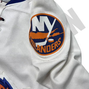 Camiseta de Hockey sobre Hielo Sublimada Premium Fabricada por Sibrin, 100% Poliéster, Unisex, Nombre y Número de Equipo Personalizados, Camisetas para Clubes Deportivos y Ligas - Product Image 5