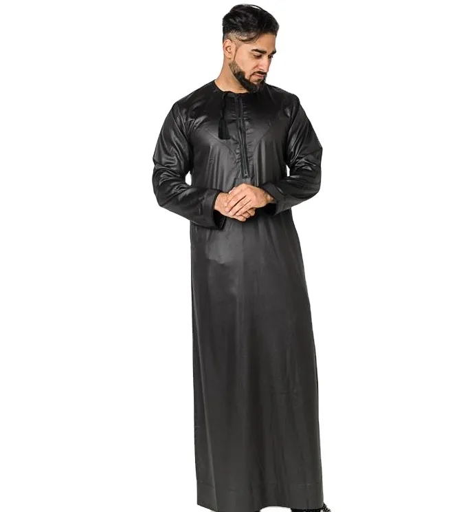 Sutra dibuat 2023 desain hitam dicelup Muslim pakaian pria thobe pria Muslim Arab Dubai Islami pria Arab non Hooded Thobe Jubba