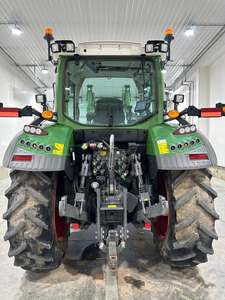 Tractor agrícola Fendt 933 Vario 4WD bastante usado similar a Fendt 1050 Vario - Product Image 5