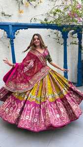 Lehenga Choli traditionnel élégant brodé avec dupatta, prêt à être expédié, tenue de mariée Lehenga Choli pour femmes - Product Image 4
