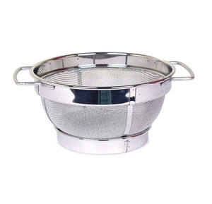 Colador de acero para preparación de alimentos, base ancha rosa para mayor estabilidad y agujeros bien colocados para un drenaje rápido de utensilios de cocina - Product Image 3