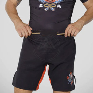 Short d'entraînement MMA pour hommes de couleur personnalisée Nouveau style de vêtements d'arts martiaux en spandex Fabriqué au Pakistan Service OEM disponible - Product Image 6