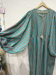 Vestido Maxi Vintage con Bordado Floral para Mujer 2025, Estilo Urbano con Decoraciones de Diamantes, Cintura Natural para el Verano - Product Image 4