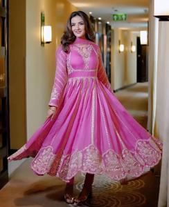 ชุดเดรสปักเลื่อมผ้าจอร์เจียสำหรับผู้หญิงชุดงานปักลวดลายสวยงาม - Product Image 2