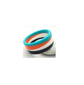 Bracelet en résine de qualité supérieure personnalisé fait à la main pour les femmes bijoux bracelets haute qualité résine gros bracelet le plus vendu - Product Image 2