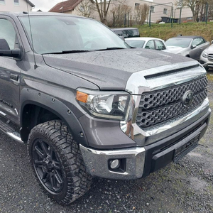 Asientos de Cuero Usados para Tundra 2018, Interior Oscuro, Motor 4L Automático, Tracción Delantera, Volante a la Izquierda, Rines de Aleación de Aluminio R16 - Product Image 1