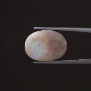 Ópalo Blanco Natural Suelto, 8.53 Quilates, Corte Ovalado, 19x14mm, Certificado IGI, Tallado a Mano, Pulido, Encerado/Aceitado, Venta al por Mayor para Fabricación de Joyas - Product Image 2