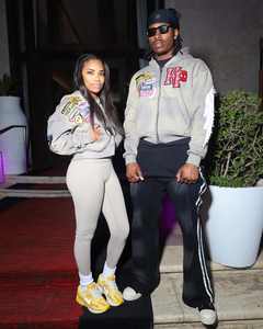 Sudadera con capucha con cremallera Lisa para mujer, sudadera informal con capucha térmica personalizada, la mejor Sudadera con capucha para mujer de alta calidad, precio razonable OEM - Product Image 6