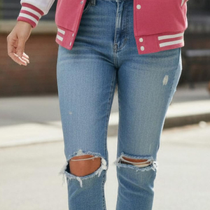 Chaqueta Universitaria de Mujer con Mangas de Cuero Personalizadas Más Vendida, Ropa de Moda Hecha a Medida, Chaqueta Universitaria de Mujer de Corte Regular - Product Image 5