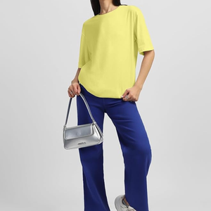 เสื้อยืดผ้าฝ้ายลายกราฟิกสำหรับผู้หญิงทรงโอเวอร์ไซส์สีเขียวมะนาวพิมพ์ลายโลโก้แบรนด์ของคุณออกแบบได้ตามที่ต้องการ - Product Image 2