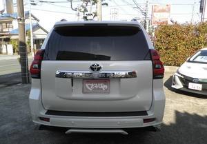 Pour Toyota pour Land Cruiser Prado entièrement optionné prêt pour l'exportation sièges en cuir à faible coût intérieur sombre FWD Drive ACC Cruise - Product Image 3