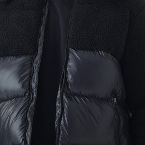 Chaqueta acolchada negra con paneles y mangas regulares, abrigo acolchado para uso diario informal al aire libre, diseño personalizado de fábrica - Product Image 4