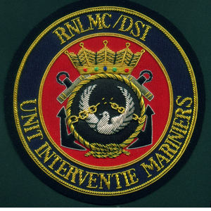 Blazer tactique de haute qualité sur mesure Insigne de chapeau Brodé à la main Crête Tissu économique Paillettes Produit d'insigne à coudre - Product Image 2