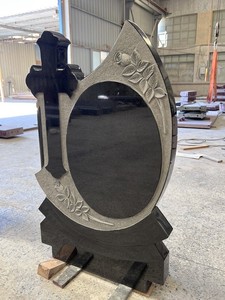 Pierres tombales roumaines en granit noir d'Afrique, croix celtique en granit, pierres tombales de cimetière sculptées à la main avec <span class=keywords><strong>gravure</strong></span>, <span class=keywords><strong>prix</strong></span> - Product Image 2