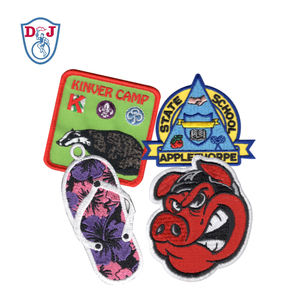 Patch Maker Iron On Parches Patchs de broderie personnalisés brodés pour l'usine d'uniformes - Product Image 1