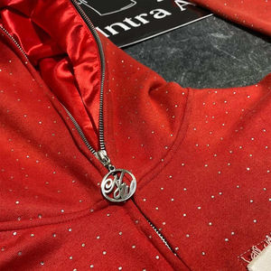 Ensemble sweat à capuche zippé intégral unisexe et pantalon de survêtement zippé, avec strass et patchs effet vieilli, 100% coton, fabrication sur mesure - Product Image 3