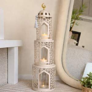 Farol Marroquí de Metal con Acabado Blanco en Forma de Media Luna con Intrincados Recortes, Brillo Cálido de Vela, Elegante Decoración Festiva para el Hogar, Regalo - Product Image 3