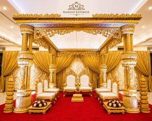 Elegante Mandap de Madera Tallado a Mano para Bodas, Mandap Indio Triveni de Madera, Conjunto de Mandap Tradicional Gujarati de Tres Pilares - Product Image 3