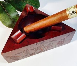 Nouvel arrivage de cendrier en résine époxy et bois de forme carrée au design moderne avec logo de couleur personnalisé portable pour l'intérieur et l'extérieur - Product Image 3