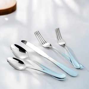 Tête élégante finie miroir argenté avec poignée en nuances bleues Ensemble de couverts pour table à manger Home Restaurant Couverts Essentials - Product Image 2