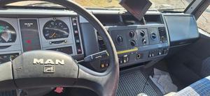 ใช้2001แม่และ TGM 18.240PS 4X4 3.S- kipper kran 245HP 31,074กม. dieseltipper รถบรรทุกเกียร์ธรรมดา - Product Image 2