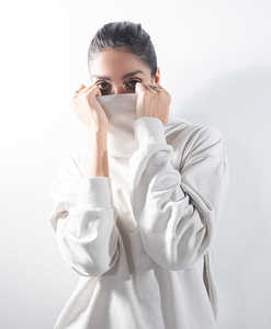 Pull-over confortable pour femme, sweat-shirt oversize à col montant, coupe ample, couleur claire, tissu doux et épais, vêtements de sport, logo personnalisé OEM - Product Image 3